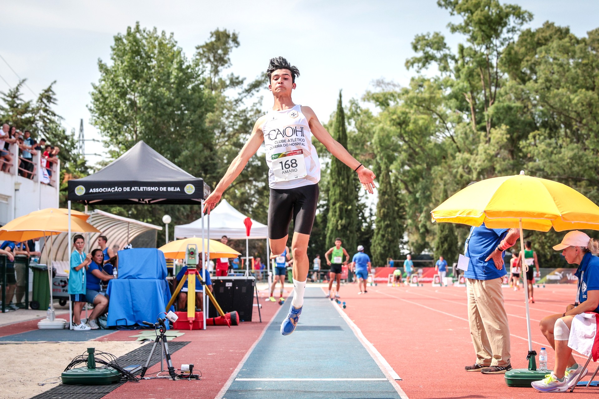 -686025a8b9a11--686025a8b9a12SAMUEL BARATA RECORDE NACIONAL COMPRIMENTO 7,12 SUB16.jpg
