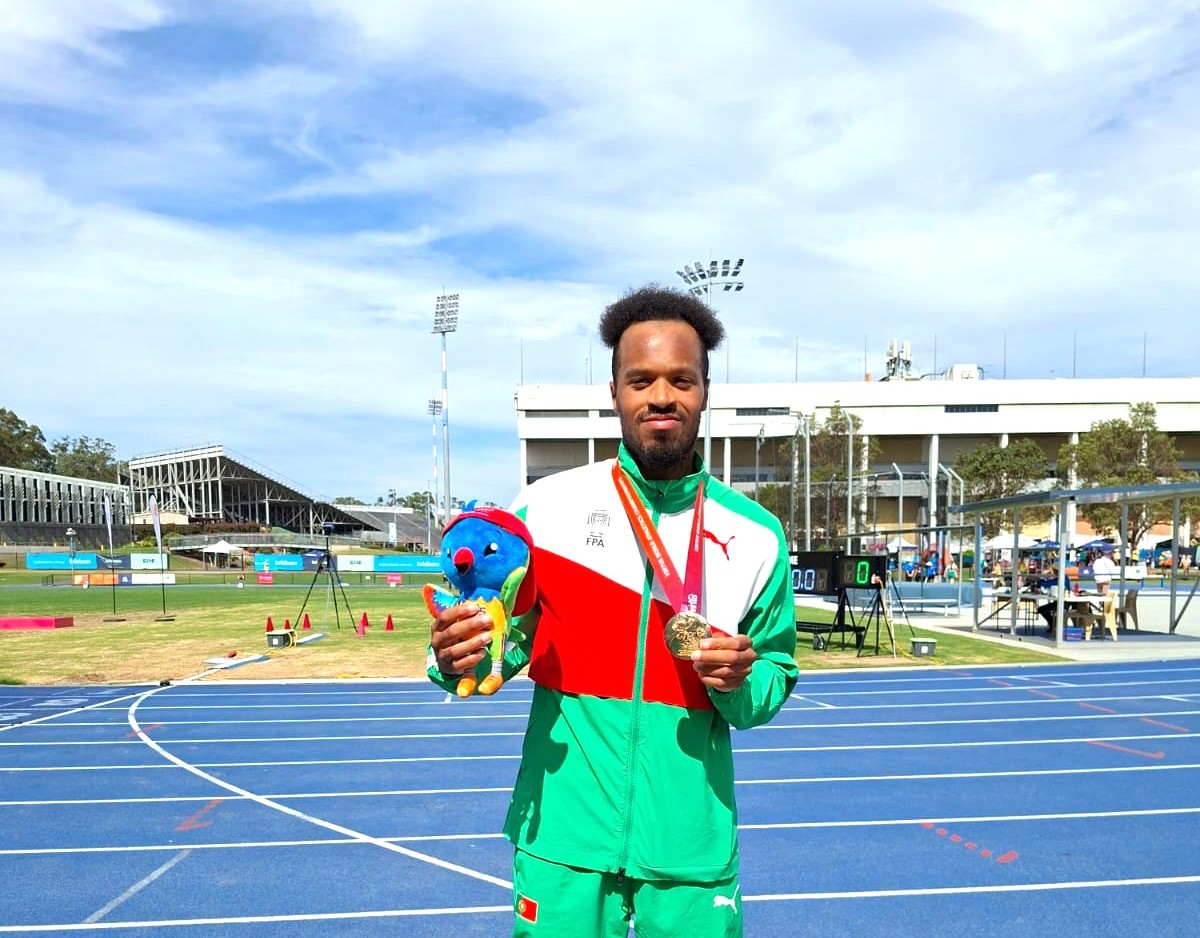 BAessa OURO__ 400m bar