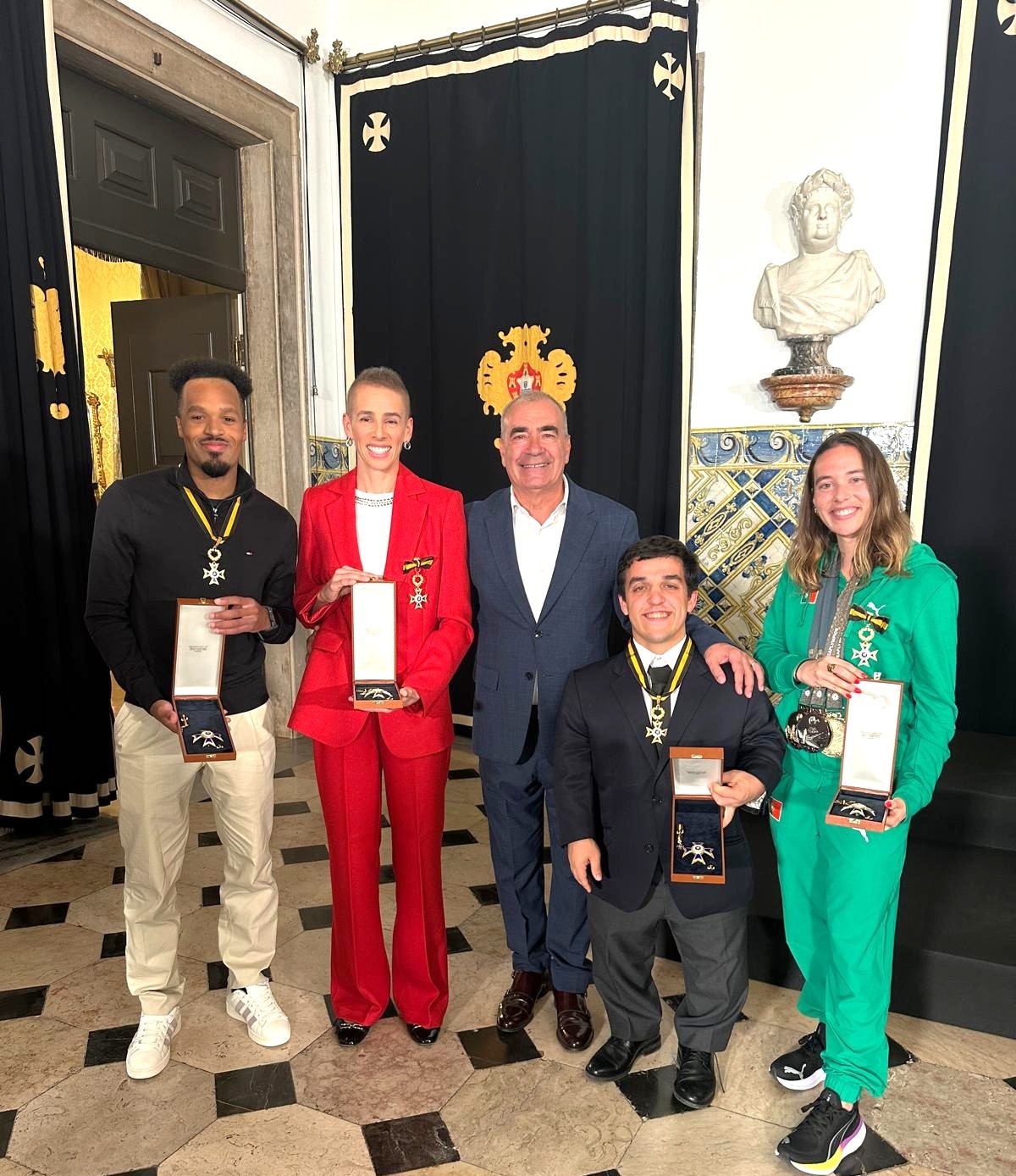 capa medalhas merito